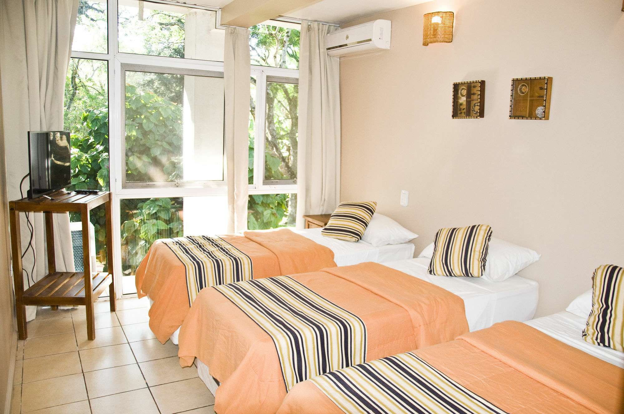 Tangoinn Club Iguazu Party Luxury Hostel Puerto Iguazú Kültér fotó