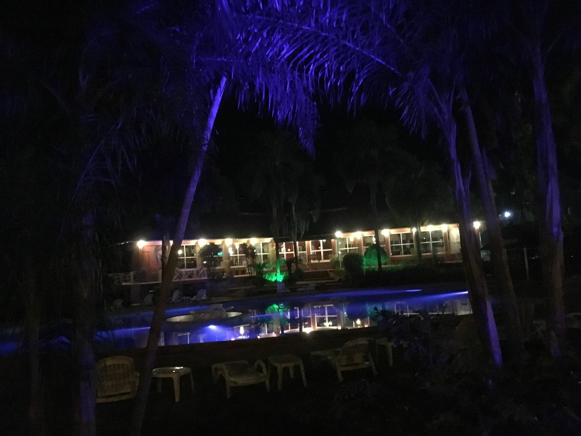 Tangoinn Club Iguazu Party Luxury Hostel Puerto Iguazú Kültér fotó