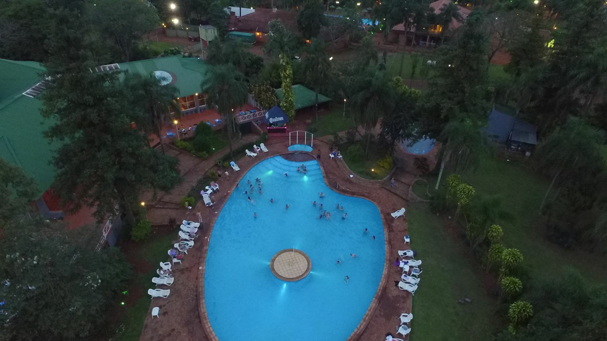 Tangoinn Club Iguazu Party Luxury Hostel Puerto Iguazú Kültér fotó